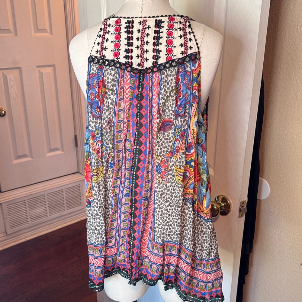 Vibrant Sleeveless Tank Top sold at Anthropologie w Tie-Front can wear other way - Picture 9 of 13